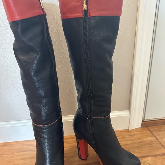 Boots - Picture 6 of 8